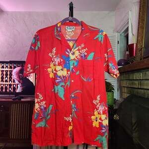 Vintage All American Made in USA Red Floral Hawaiian Camp Shirt Size L